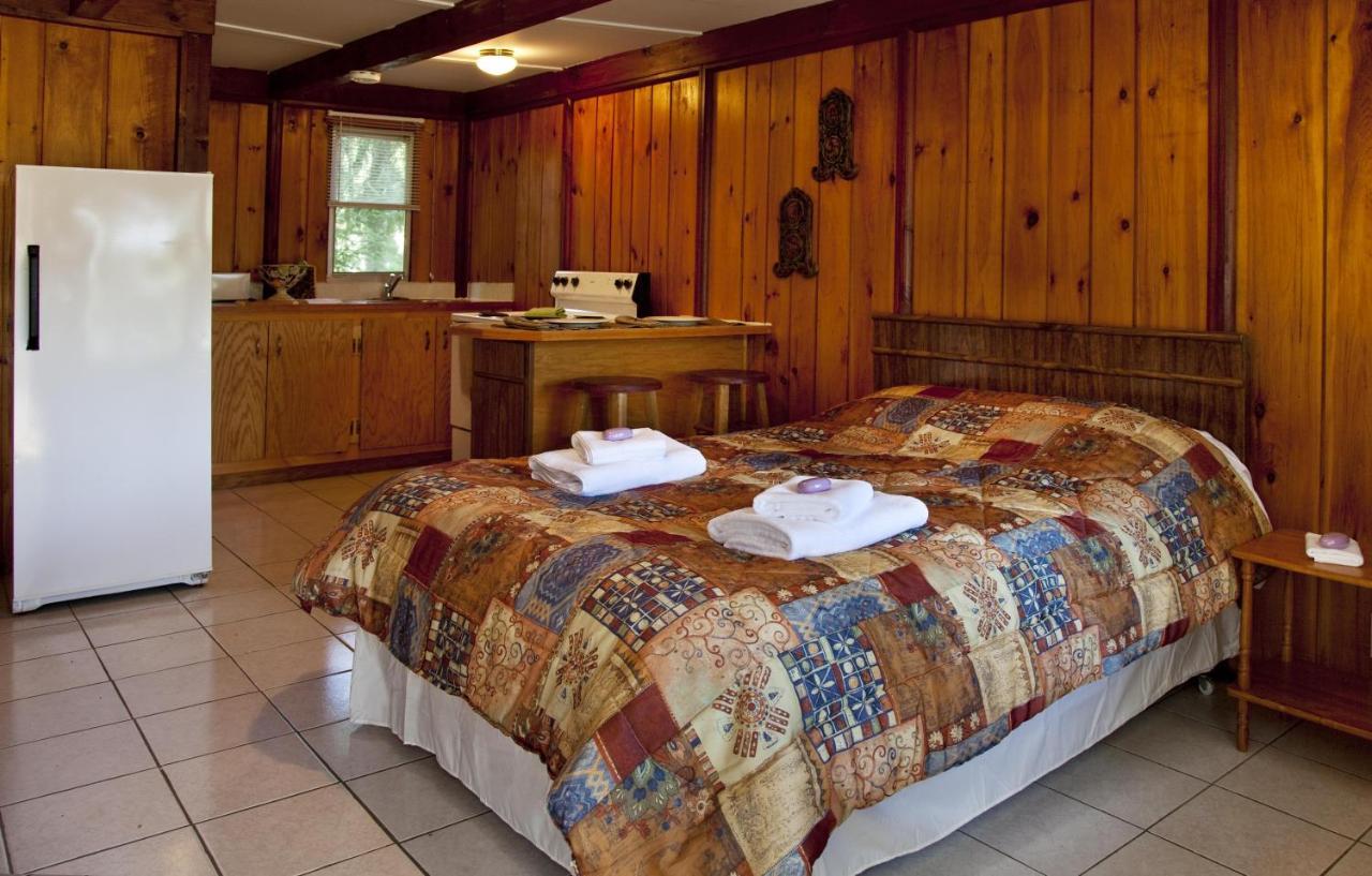 Rock Castle Resort Lake George Exteriör bild